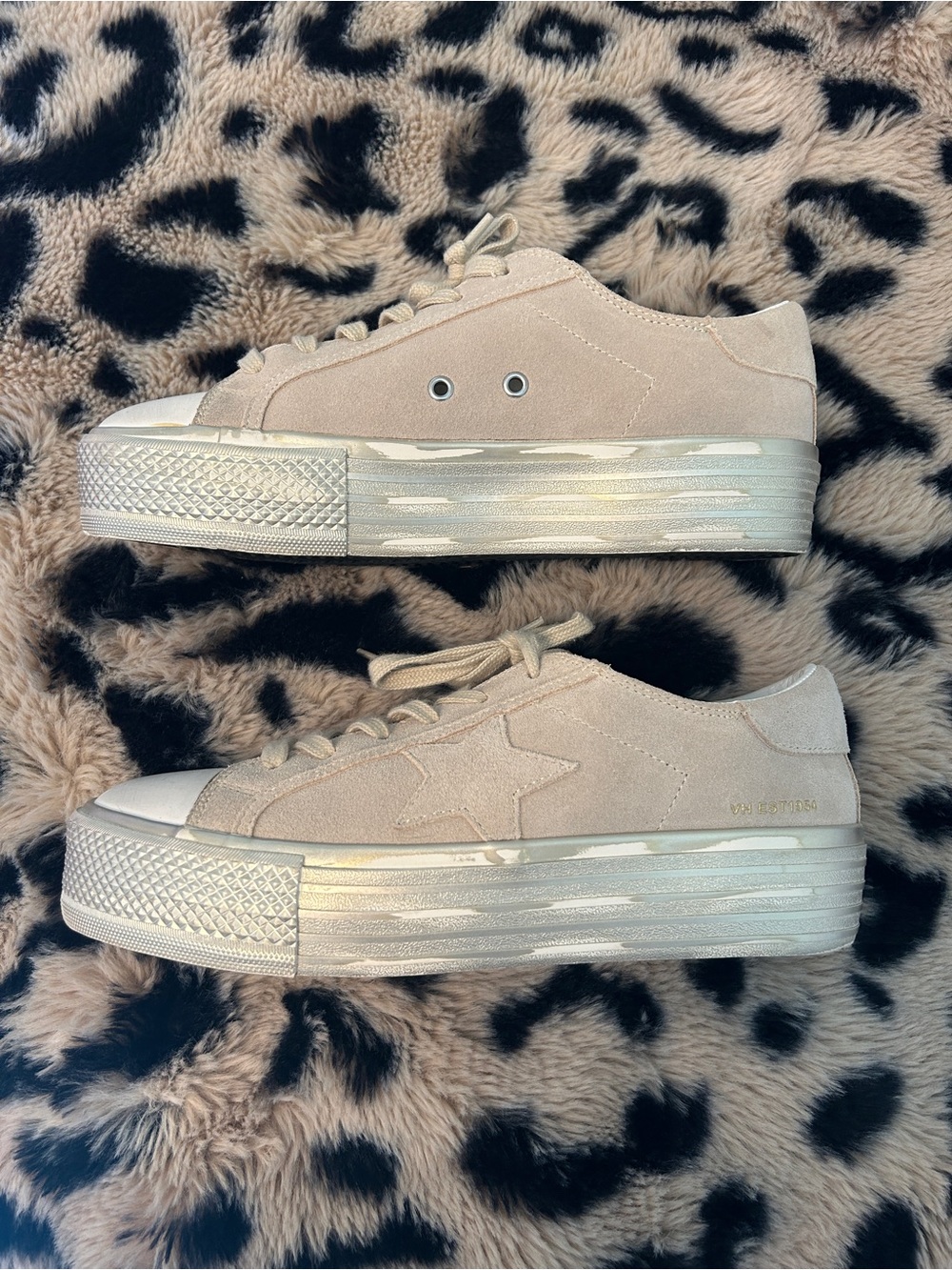 Vintage Havana Suede Star Accent Sneakers - Beige